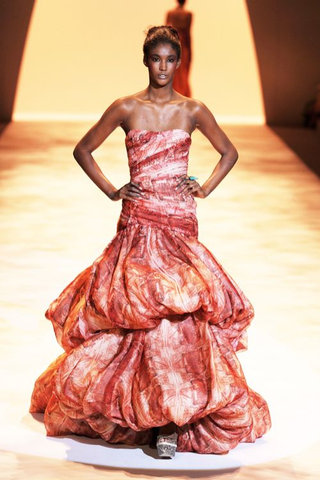 Illustration for article titled Christian Siriano Spring 2011: Romance, Drama, Ferosh!